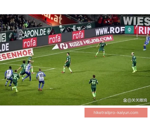 标准列日在新赛季中的战术调整备受关注，球队状态逐渐回暖。